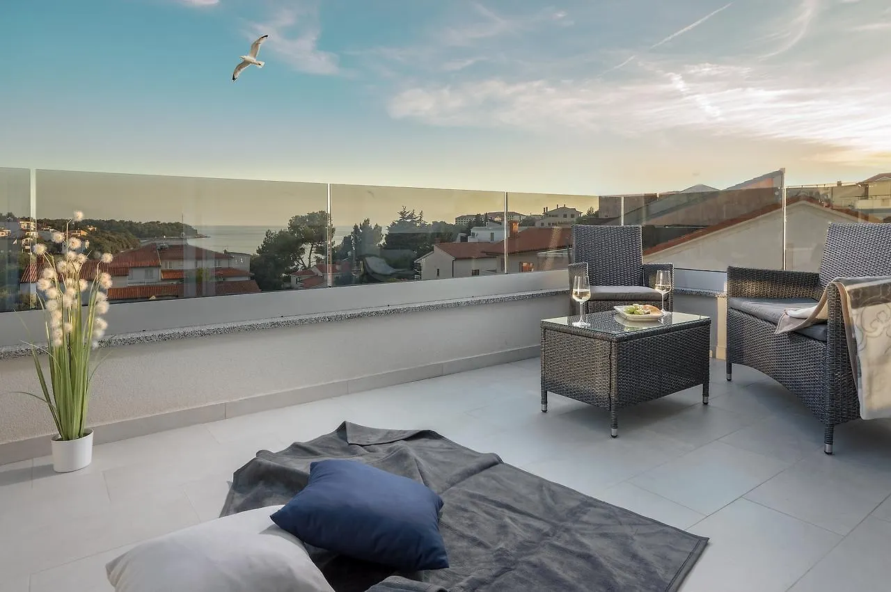 Blue Dream Apartment Pula 0*,